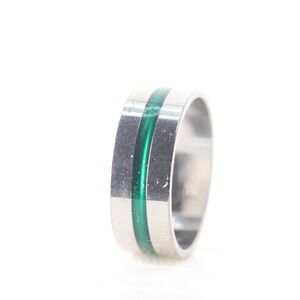 Green Light Crystal Line Silver Tone Ring Size 6.5 New